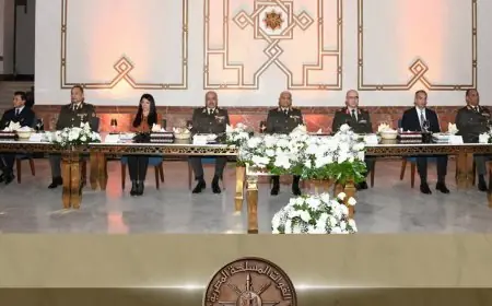 وزير الدفاع يشارك في حفل تخرج دورة التمثيل الدبلوماسي العسكري المصري بالخارج