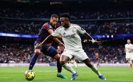 فينيسيوس يلوّح بمغادرة ريال مدريد عقب احتجاجات سانتياغو برنابيو