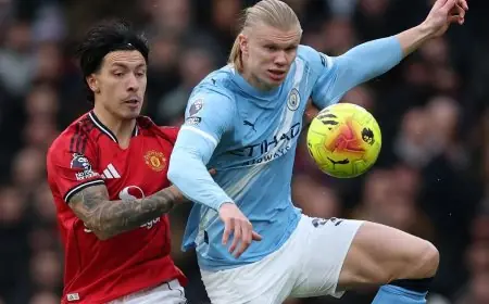 مارتينيز يواجه سكولز بعد تحييد خطورة هالاند