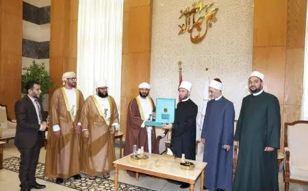 وزير الأوقاف المصري يرحب بنظيره العماني في زيارة تاريخية لمسجد مصر الكبير