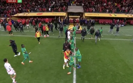 انسحاب منتخب السنغال أمام المغرب بسبب قرارات تحكيمية مثيرة يجذب الأنظار