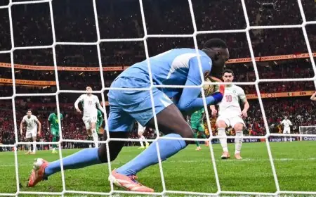 إدوارد ميندي يرد بسخرية على نظريات المؤامرة حول ضربة الجزاء المغرب يطارد اللقب منذ خمسين عاماً