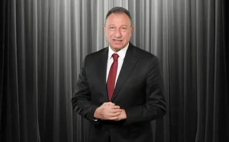 الخطيب يهنئ أبطال الكرة الطائرة بالنادي الأهلي بعد فوزهم بكأس السوبر