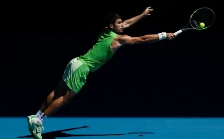 تأهل مثير لألكاراز إلى الدور الثالث في بطولة أستراليا المفتوحة للتنس