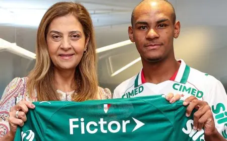 برشلونة يسعى خلف نجم برازيلي واعد ويواجه تحدي الشرط الجزائي الكبير