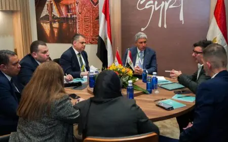 وزير السياحة يسلط الضوء على أهمية تنويع قوائم العملاء وجذب فئات جديدة من السائحين
