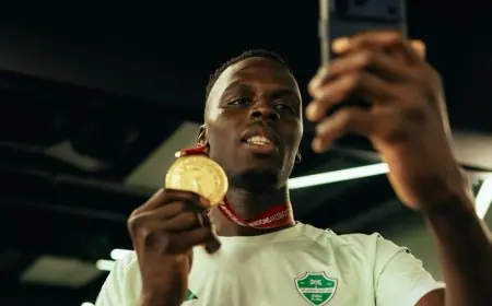 إدوارد ميندي يطمئن جمهور الأهلي: القائد يعود مستعدًا لتقديم كل شيء