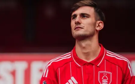 لورنزو لوكا ينضم إلى نوتنغهام فورست على سبيل الإعارة من نابولي