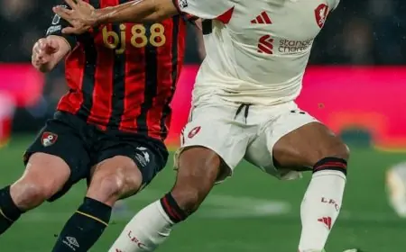 ليفربول يواجه صعوبة بعد تأخره بهدفين ضد بورنموث في الشوط الأول