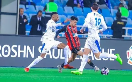 الرياض يوقف انتصارات الهلال ويشعل المنافسة في صدارة الدوري السعودي