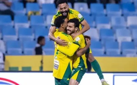 تألق الثنائي الأجنبي يقود الخليج لتصدر دوري روشن