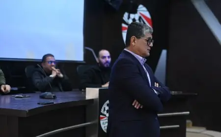 أوسكار رويز يجتمع مع الحكام لمناقشة التطورات الفنية