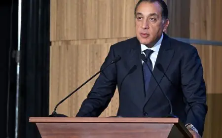 أبو العينين يشيد بمدبولي كأفضل رئيس وزراء في مصر منذ 70 عامًا