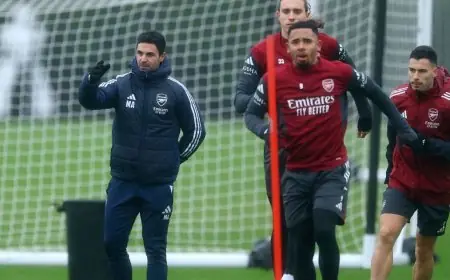 أرتيتا يعيد إحياء أرسنال بعد هزيمة مانشستر يونايتد