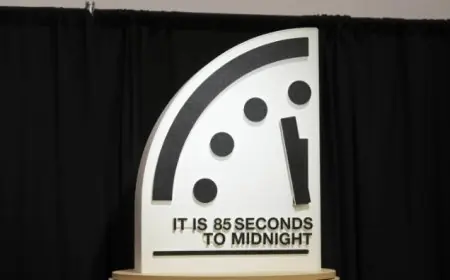 ساعة يوم القيامة الأقرب للكارثة النووية على بُعد 85 ثانية فقط من النهاية