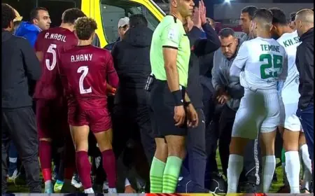 إصابة خطيرة لـ محمود حمادة لاعب المصري واستدعاء سيارة الإسعاف لنقله من الملعب