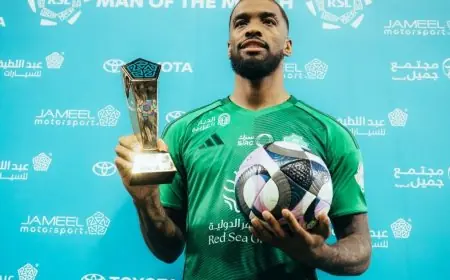 من يسطع أكثر في مواجهة الأهلي والاتفاق إيفان توني أم رياض محرز؟