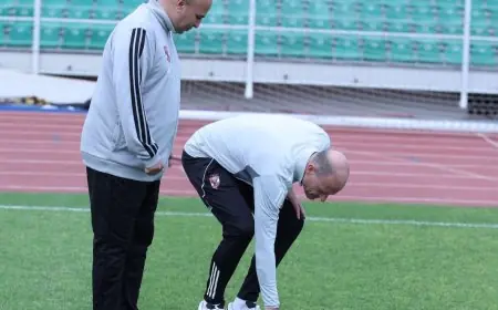 توروب والشناوي يستكشفان ملعب مواجهة الأهلي ويانج أفريكانز المرتقبة