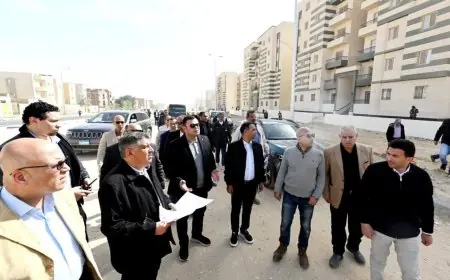 جولة لوزير الإسكان في مشروعات حدائق أكتوبر وزيارة لمستشفى المدينة لمعرفة تطورات الإنجاز