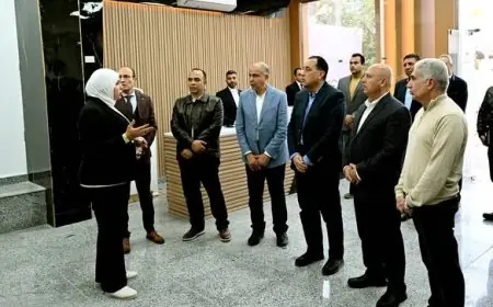 رئيس الوزراء يفتتح المركز التكنولوجي الجديد لتعزيز خدمة المواطنين في المنيا