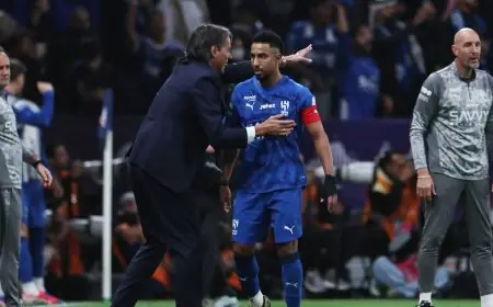 الهلال يكشف تفاصيل مرض سالم الدوسري وليوناردو قبل المواجهة الحاسمة مع الأهلي