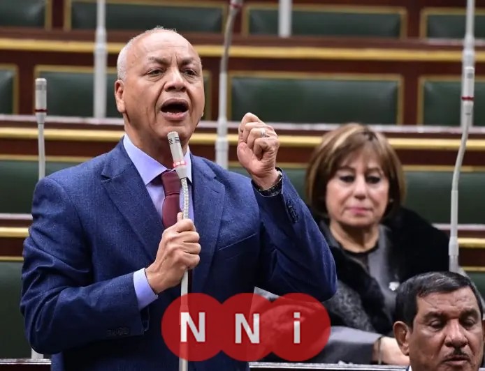 مصطفى بكري يوجه رسالة قوية للحكومة بعد إلغاء الإعفاء الضريبي عن هواتف العائدين من الخارج