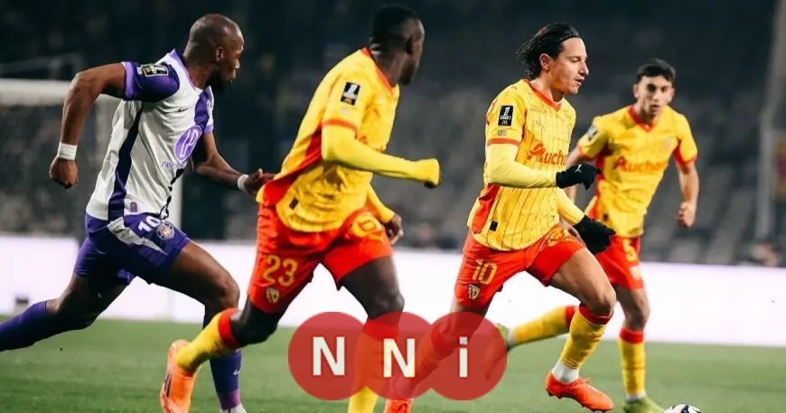 لانس يتصدر الدوري الفرنسي بفوز مثير بثلاثة أهداف على تولوز