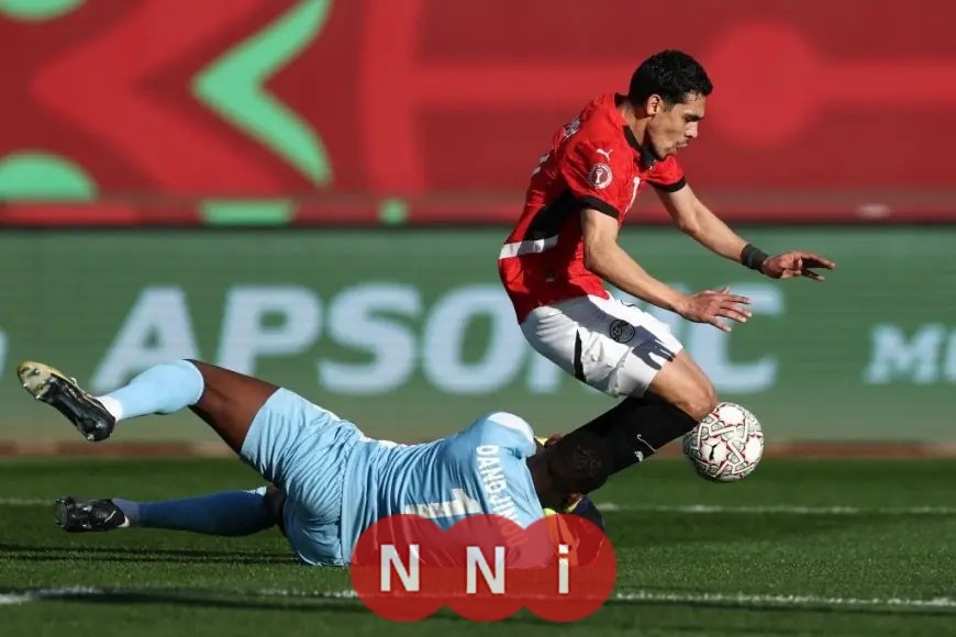 طبيب منتخب مصر يكشف عن إصابة محمد حمدي بالتواء في الركبة في مباراة بنين بكأس أمم أفريقيا