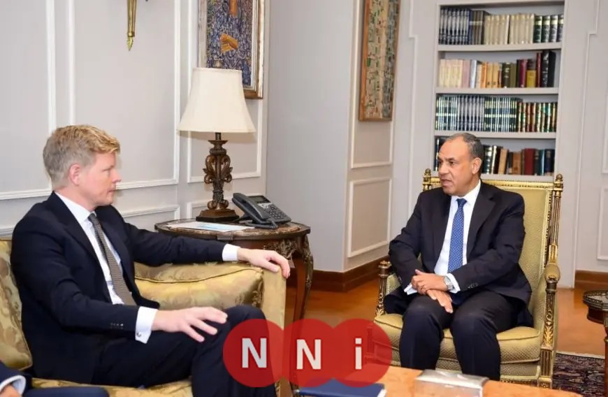 وزير الخارجية يعقد اجتماعاً مهماً مع المبعوث الأممي الخاص باليمن