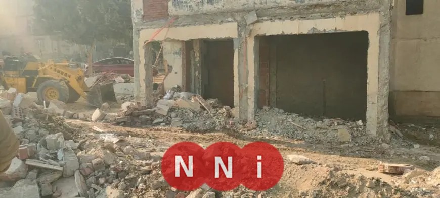 اكتشاف محافظ القاهرة مخالفات بناء في المقطم خلال جولة مفاجئة بالصور