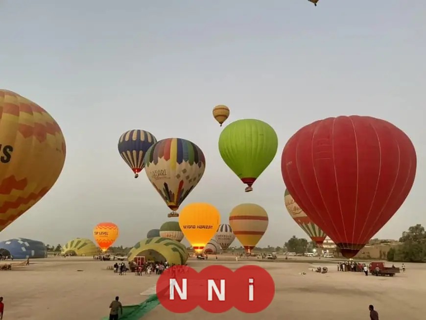 تعليق رحلات البالون الطائر في الأقصر بسبب الرياح القوية