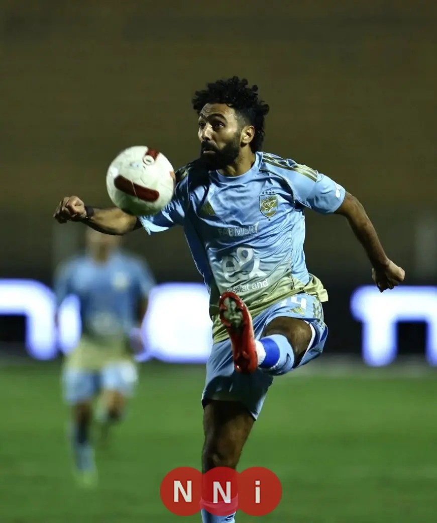 الشحات يقود الأهلي لتفوق مثير على فاركو بثنائية في الشوط الأول