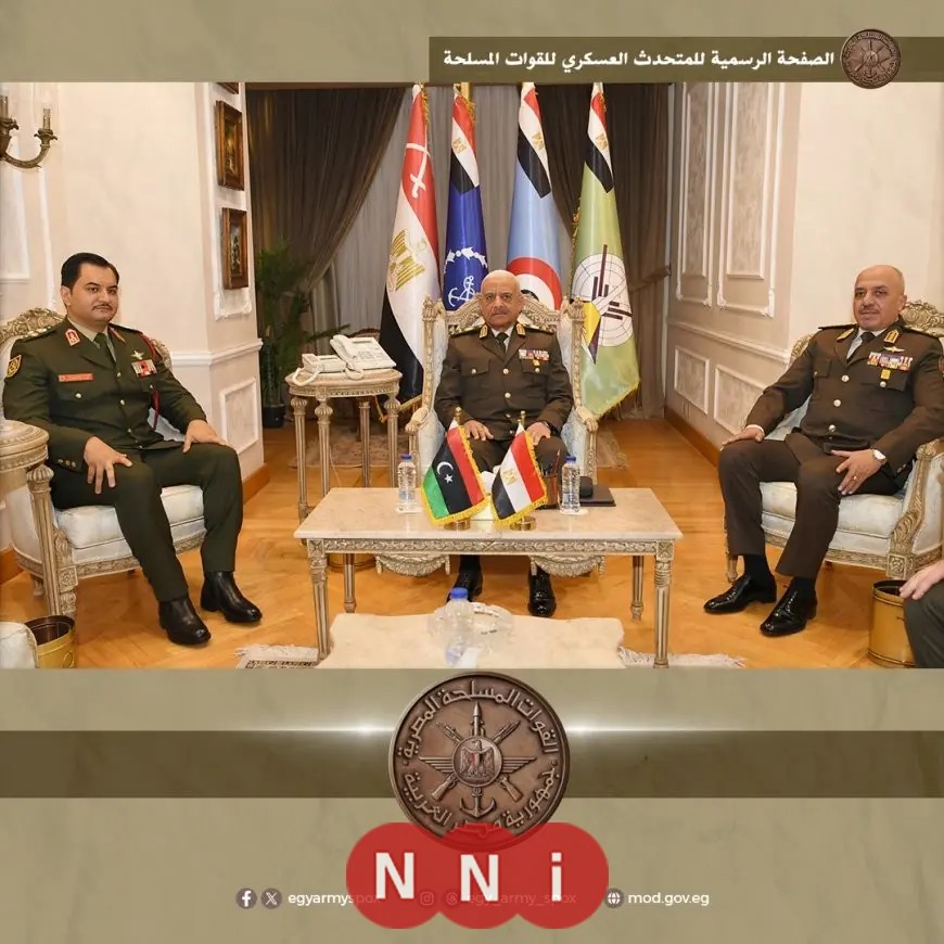 وزير الدفاع ورئيس الأركان يجتمعان مع نائب القائد العام للجيش الليبي الوطني في لقاء هام