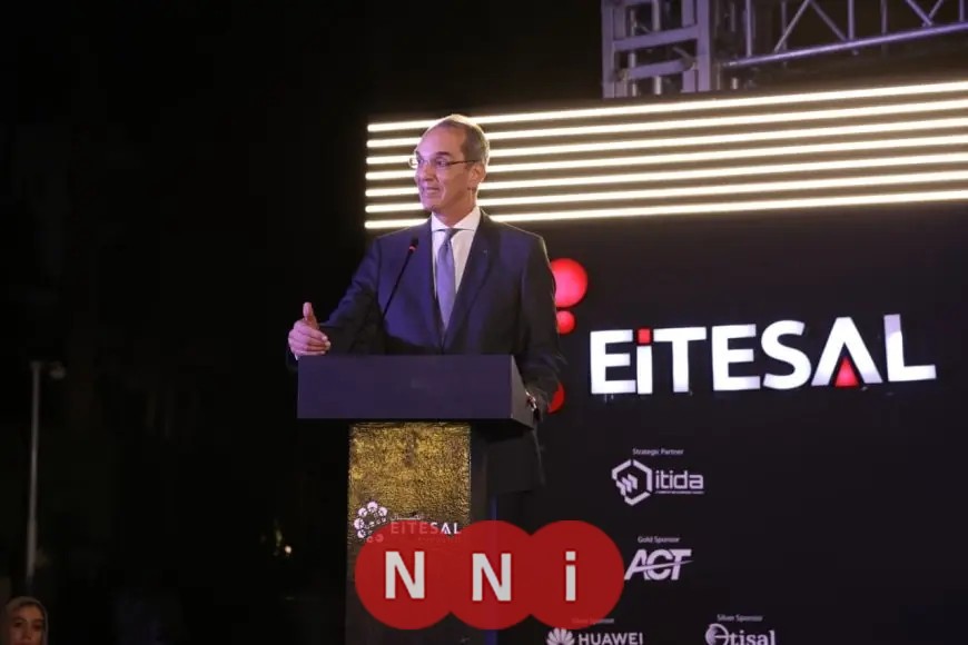 اكتشف تفاصيل مثيرة حول تدريب الطلاب في مبادرة الرواد الرقميون مع وزير الاتصالات