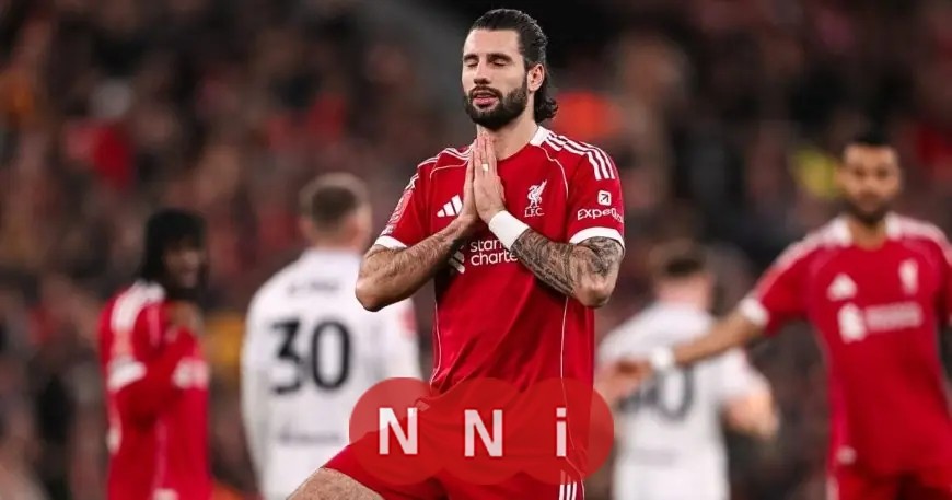 ليفربول يكتسح بارنسلي وسوبوسلاي يثير الدهشة باستحضار صلاح