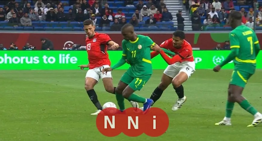 منتخب مصر يواجه السنغال: تريزيجيه يدخل بديلاً لأحمد فتوح مع انطلاق الشوط الثاني