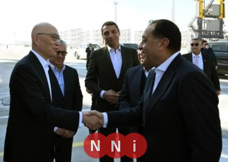 رئيس الوزراء يدشن تشغيل محطة الحاويات الأولى في البحر الأحمر بميناء السخنة