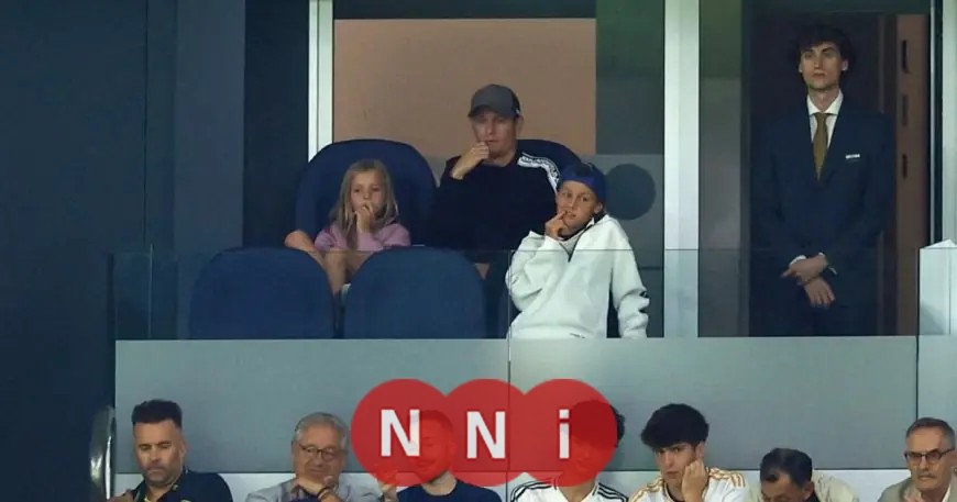 توني كروس يستنكر مخاطرات برشلونة: توقعات بفشل أوروبي جديد