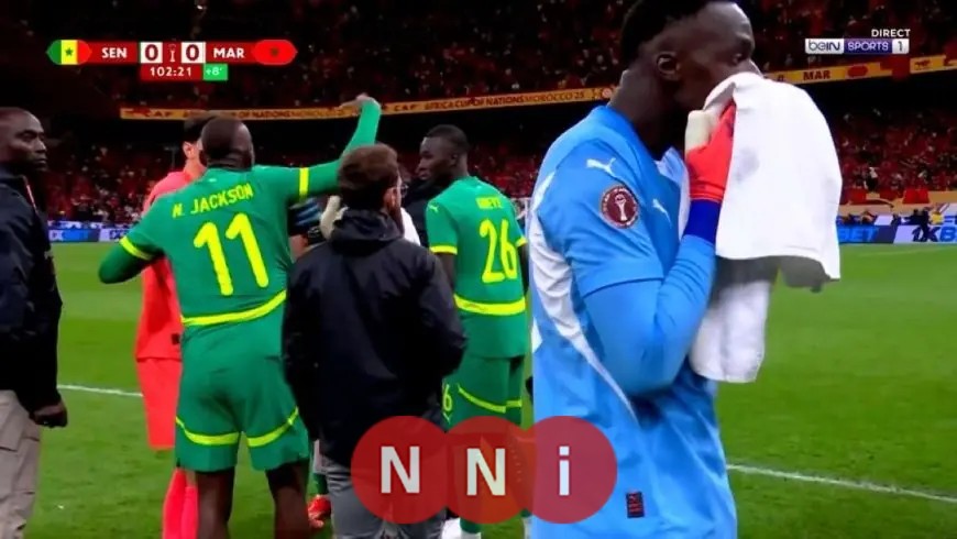 مدرب السنغال يطالب لاعبيه بالانسحاب ضد المغرب بسبب التحكيم