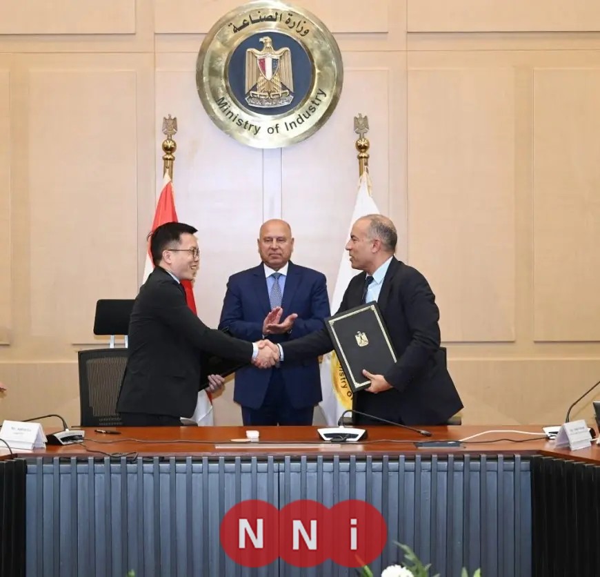 وزير الصناعة يعلن عن بناء مجمع صناعي متكامل للغزل والنسيج بمدينة السويدي الصناعية بأكتوبر الجديدة