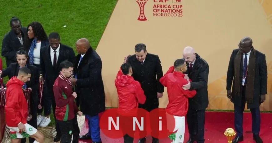 تكريم ملكي للمنتخب المغربي وحكيمي يعد بانتصارات في كأس العالم