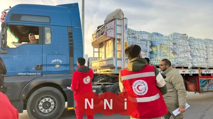 الهلال الأحمر المصري يستمر في تعزيز غزة بـ 124 قافلة و أكثر من 7 آلاف طن من المساعدات