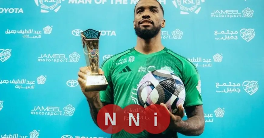 من يسطع أكثر في مواجهة الأهلي والاتفاق إيفان توني أم رياض محرز؟