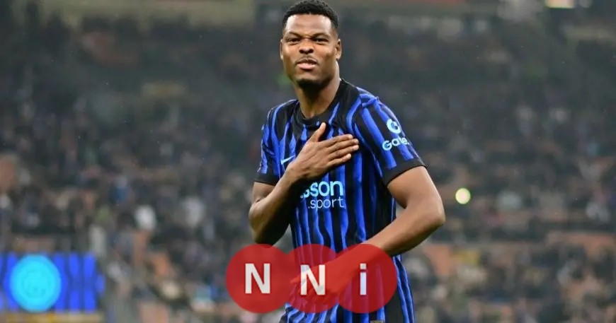 ليفربول يسعى لضم دومفريس لتعزيز دفاعه رغم إصابته