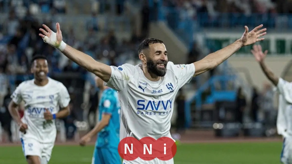 كريم بنزيما يهيمن على مواجهة الهلال والأخدود بهاتريك أسطوري