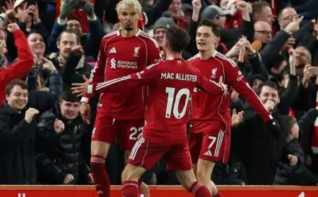 إيكيتيكي يتألق في انتفاضة ليفربول لسحق نيوكاسل وتصدي لصلاح يحطم الأرقام القياسية