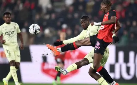 جاكيه مدافع رين يقترب من ليفربول بخضوعه للفحص الطبي خلال ساعات