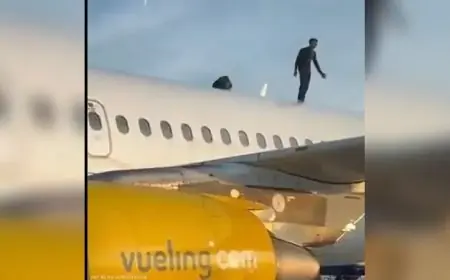 رقصة على الطائرة تؤخر رحلة جوية ساعتين في مطار إسباني