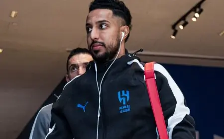 تشكيلة الهلال تضم سالم الدوسري وكوليبالي لمواجهة الأهلي والوافد الجديد على مقاعد البدلاء