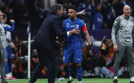 الأداء الأسوأ لسالم الدوسري وإيفان توني في كلاسيكو الهلال والأهلي.. اكتشف من تألق